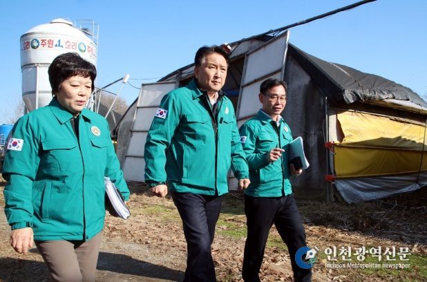 김영환 충북도지사, 진천군 대설 피해 현장 방문