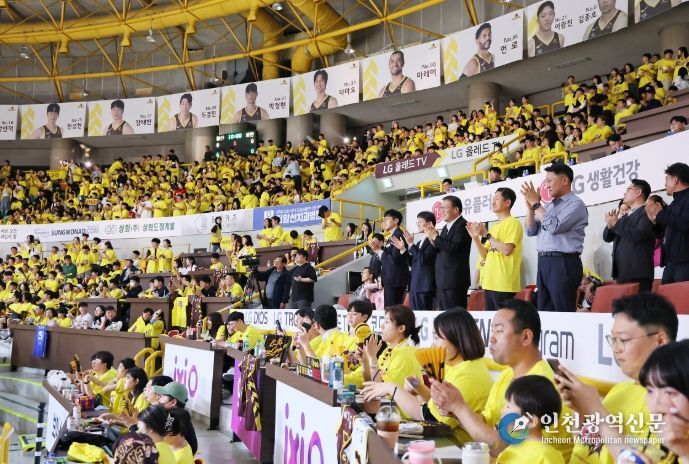창원 LG세이커스 4강전 경기에 창원특례시도 응원 출격