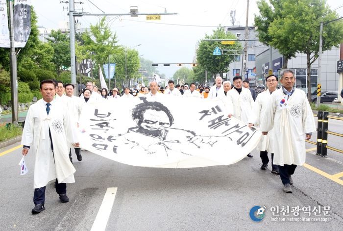 동학 함성으로 뜨거웠다!…정읍 동학농민혁명기념제, 시민 품에서 ‘대성황’