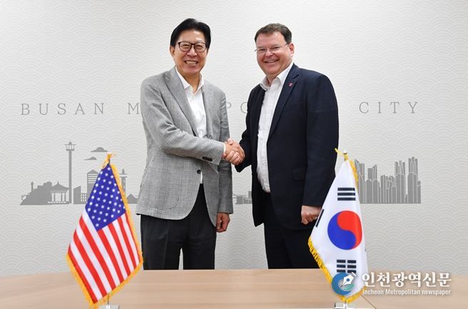박형준 부산시장, 놀란 바크하우스 주부산미국영사 접견