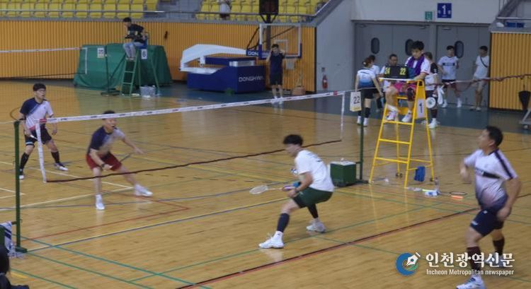 익산서 배드민턴 전설 김동문 업적 담은 대회 열려(2024년 익산쥬얼리배 전국배드민턴대회 1).