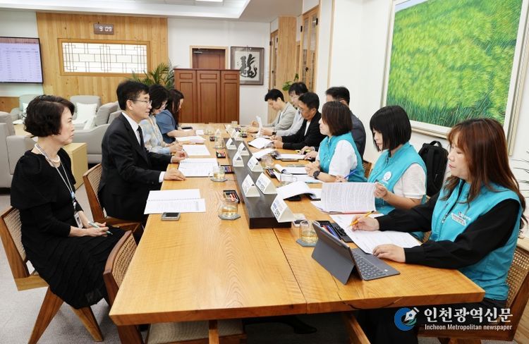 윤건영 교육감, 교육부의 2026 교원 정원 증원 환영 사진 2(26일 교원단체와 간담회)