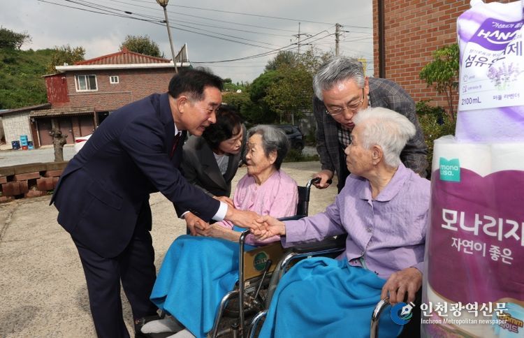 송기섭 진천군수, 추석 명절 앞두고 노인복지시설 위문