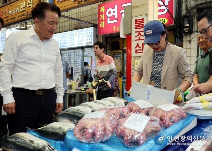 ‘전통시장에 생기를, 지역경제에 활력을’ 김영환 충북도지사, 민생현장 소통 행보