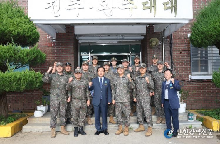 유희태 완주군수, 추석 앞두고 군부대·복지시설 방문