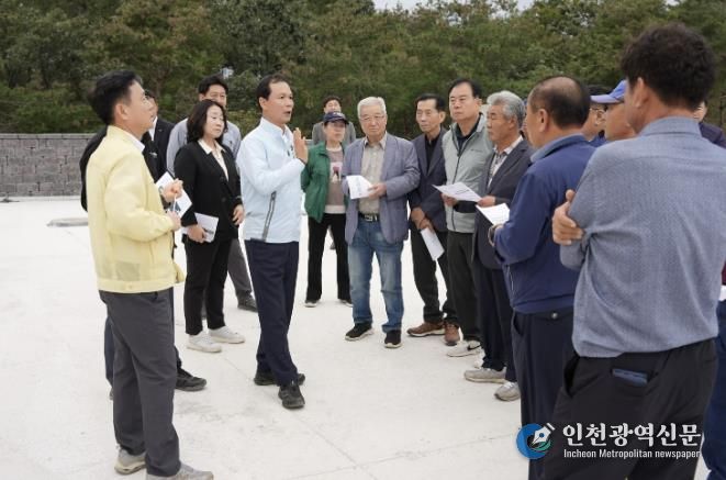 맹동저수지 둘레길 조성 사업 현장 방문.jpg