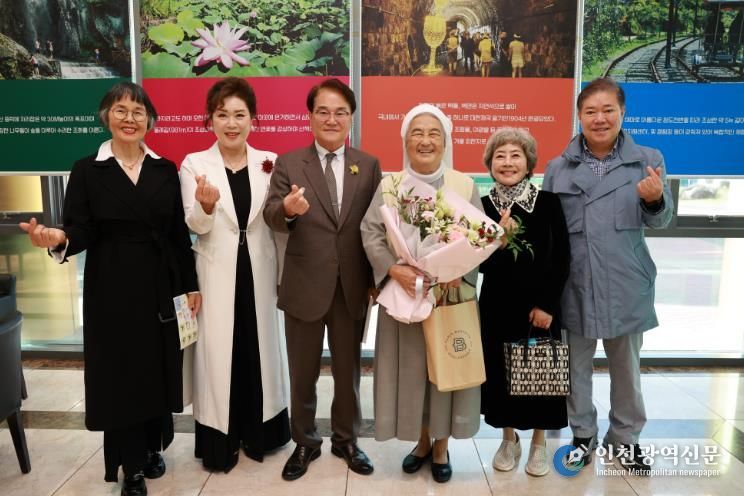 청도군, 이해인 시인과 함께한 ‘제21회 들꽃시축제’성황리에 개최(청도 공공시설사업소 청소년수련관)