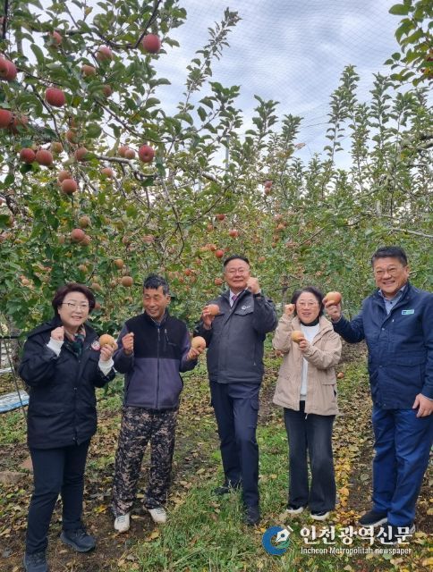 김재욱 칠곡군수, ‘농업인의 날’ 맞아 기산면 영농현장 방문