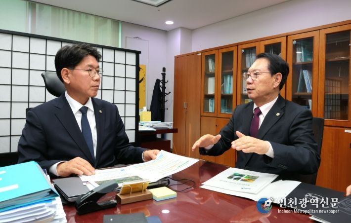 송인헌 괴산군수, 국회 방문