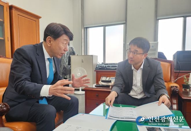 우범기 전주시장, 국가 예산 확보 위한 막바지 ‘총력전’ (왼쪽부터 우범기 전주시장, 한병도 예결위원장)