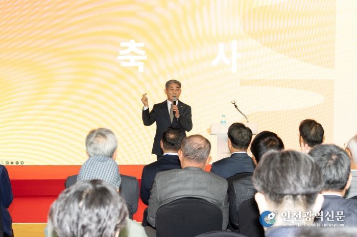 인천시의회 정해권 의장, ‘인천아트쇼 2025’ 참석