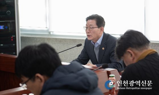 인천시설공단은 3일, 2026년도 주요업무 보고회를 개최하여 전사에 대한 사업계획을 공유하며 2026년에도 ‘시민 행복’을 위한 공단으로 도약할 것을 다짐했다