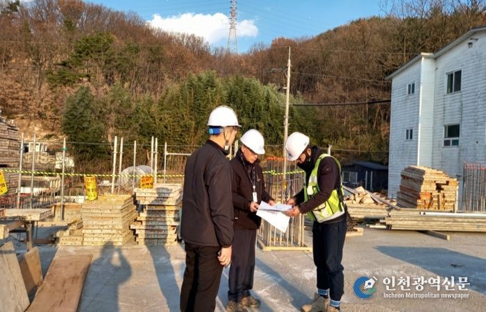동절기를 맞아 폭설과 한파 등 위험 요인에 대비해 지역 내 민간 대형 건설공사장을 대상으로 안전 점검을 실시했다.