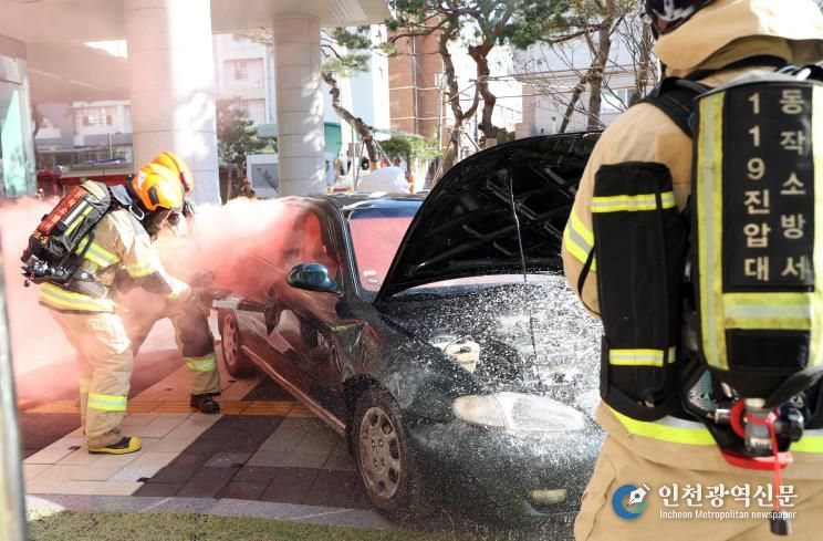 지난해 10월, 동작구청 신청사에서 안전한국훈련이 진행되고 있는 모습