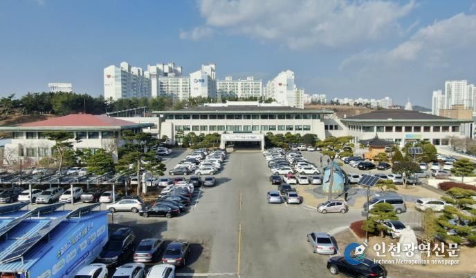 소상공인 사회보험료 사업을 추진하는 태안군청 전경