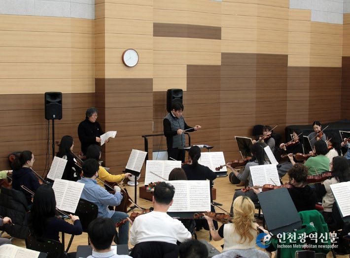 학생 오케스트라 지도교사 34명 대상, 지휘와 합주 중심 직무연수