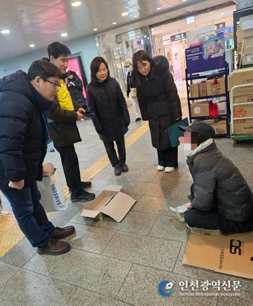 거리 노숙자 집중 순찰 사진