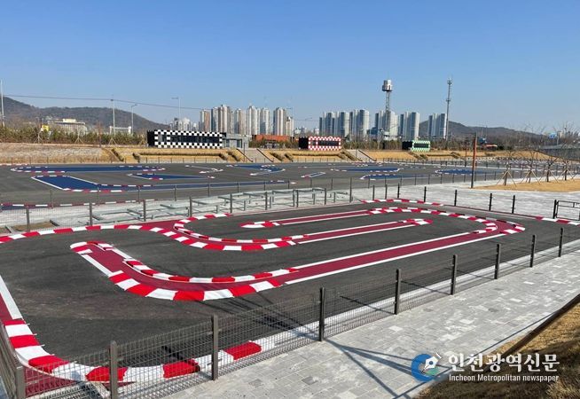 달빛공원(송도동 25 일원)에 조성된 RC스포츠 경기장 전경