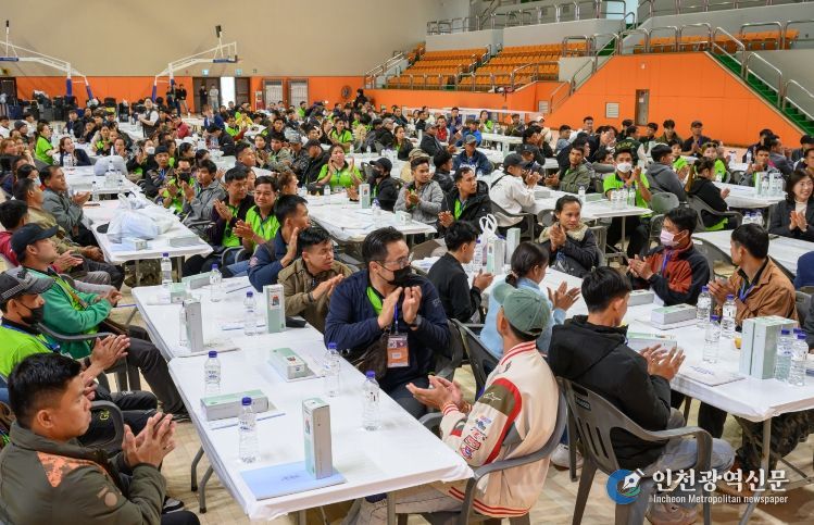 정선군, 외국인 계절근로자 환영행사 개최 ‘안정적 영농 지원 본격화’