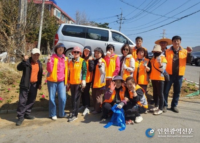 고양시 관산동, 봄맞이 초화 식재 행사 진행