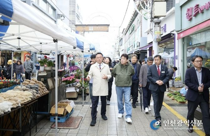 지역경제 상생발전 업무협약 이행 위한 더본코리아 백종원대표 여주 전통시장 방문해 상권 활성화 점검